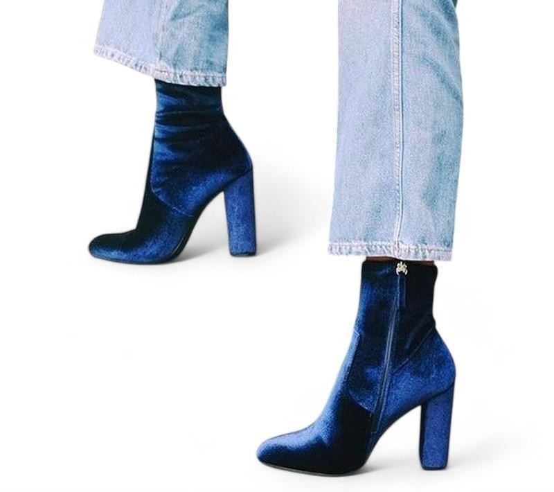Steve Madden Blue Velours Ankle Boots Block Heel Booties Size US 5.5 EU 35.5 NIB