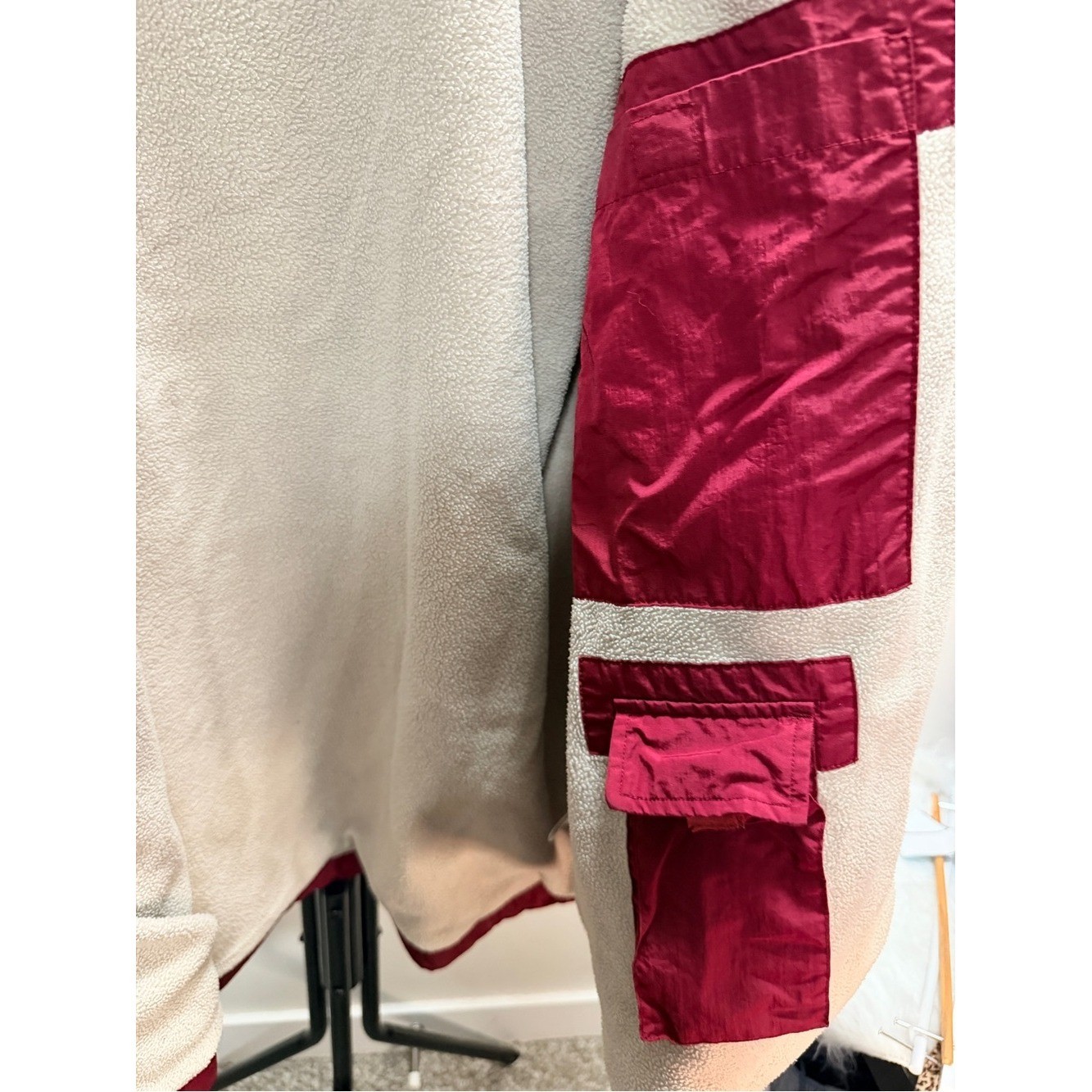Wilson Y2K Maroon/Red Hooded Jacket with Packable Hood SZ XL