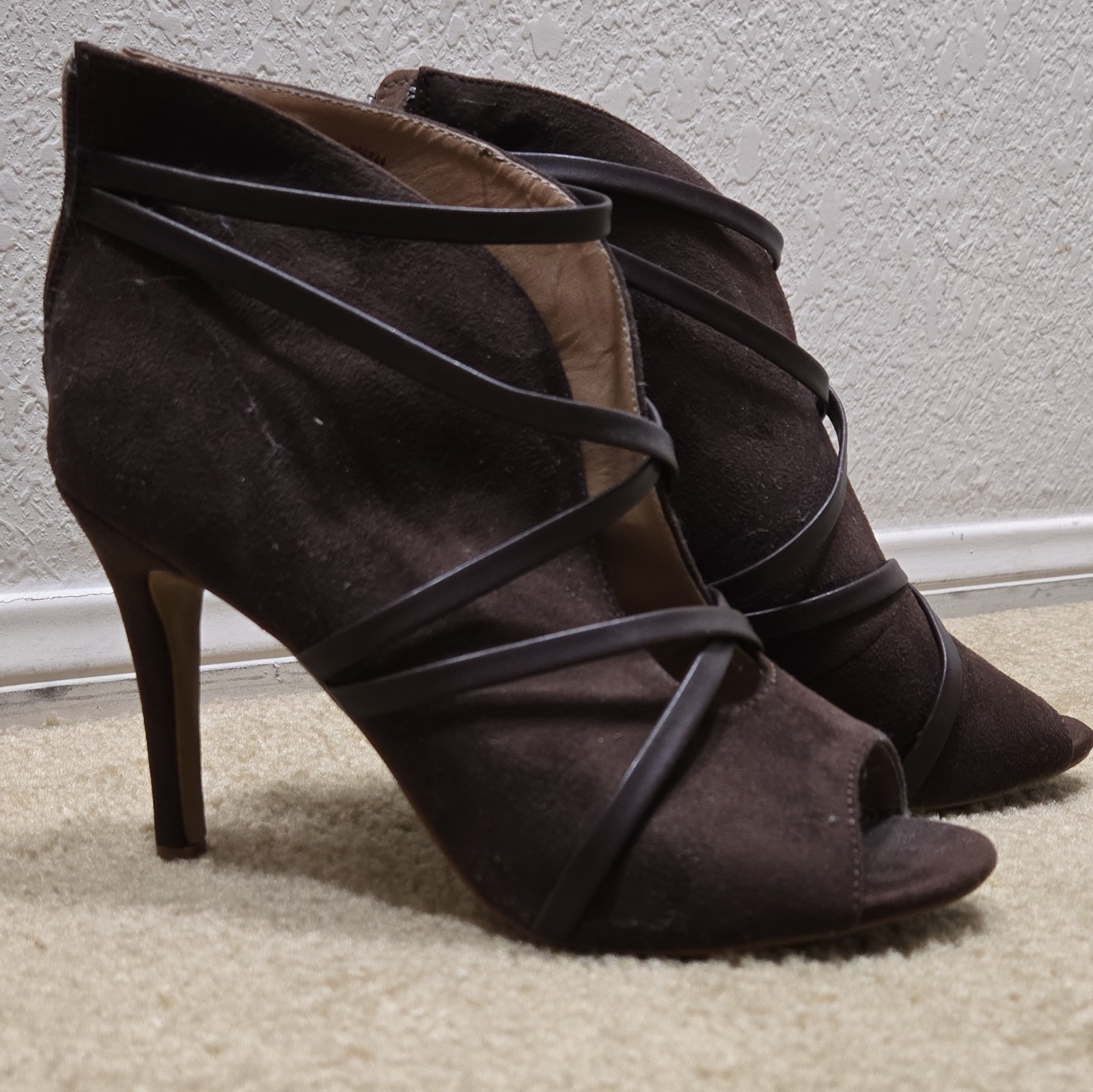 Journee Collection Brown Suede Strappy Peep Toe Stiletto Heels Women 8