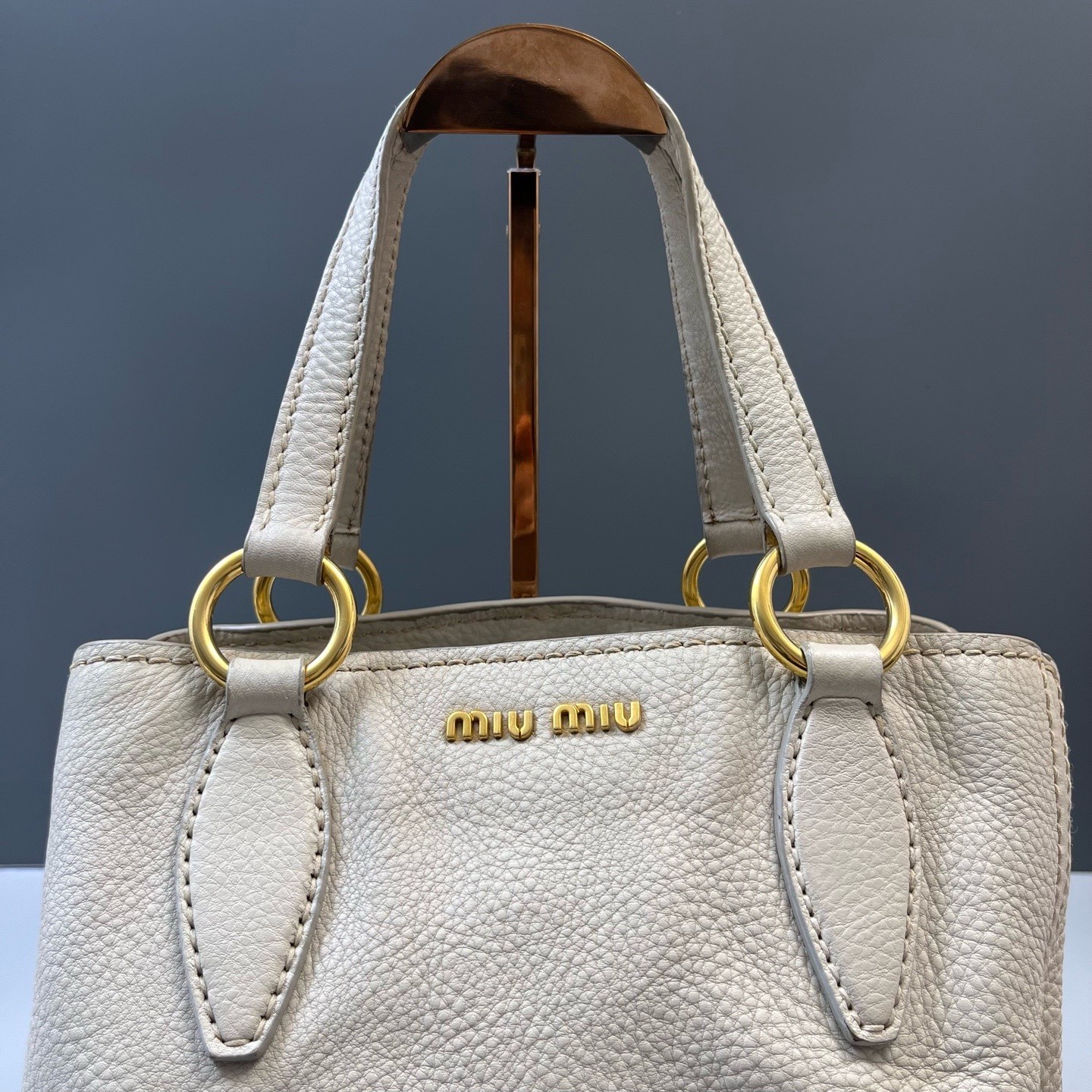 Miu Miu Pre-Owned Authentic Crossbody Bag Off White 28*24*14