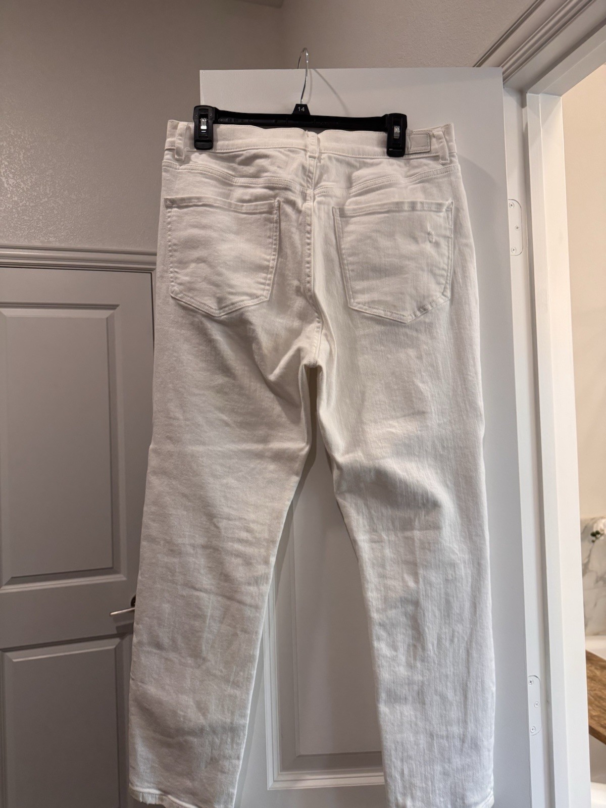 Women’s White Denim Jeans Solid 5-Pocket Zip/Button Closure Regular