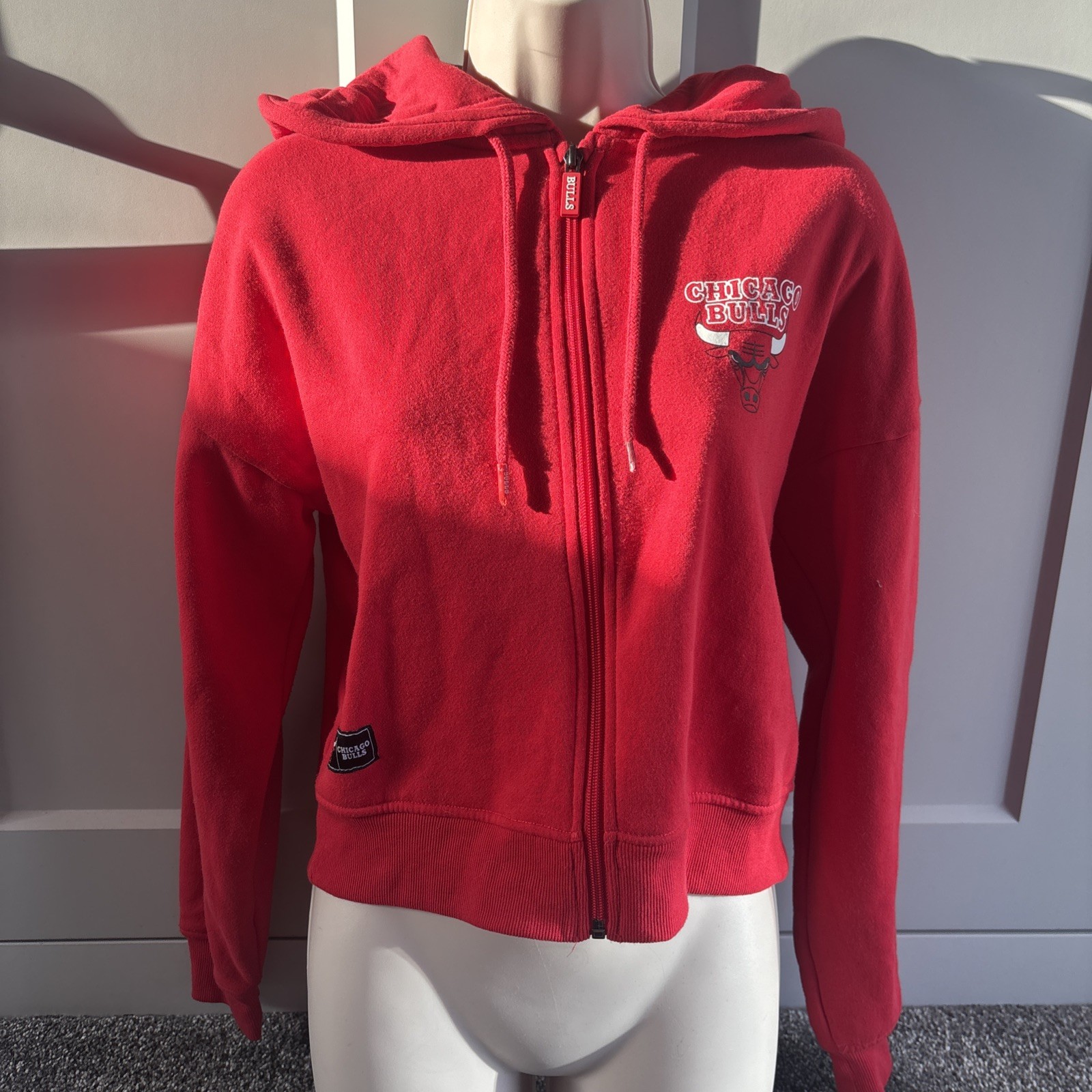 NBA Chicago Bulls Cropped Red full zip hoodie Size 2XS