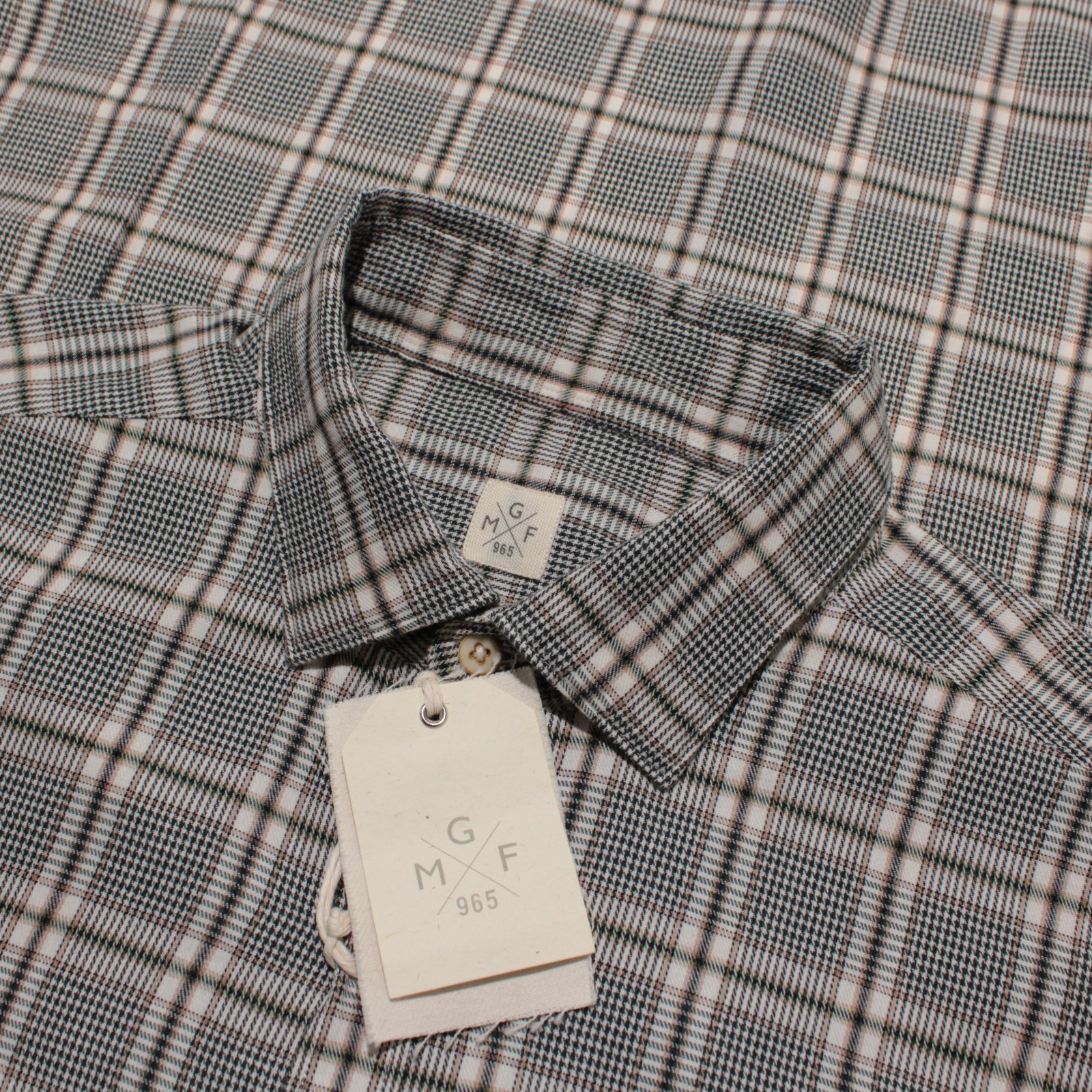 GMF NWT Dress Shirt Size 44 17.5 in Green / Cream / Black Plaid 100% Cotton