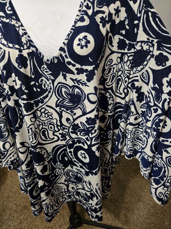 2X Sew in Love womens tunic blouse Bust 60″” L 31″ kimono sleeves navy white