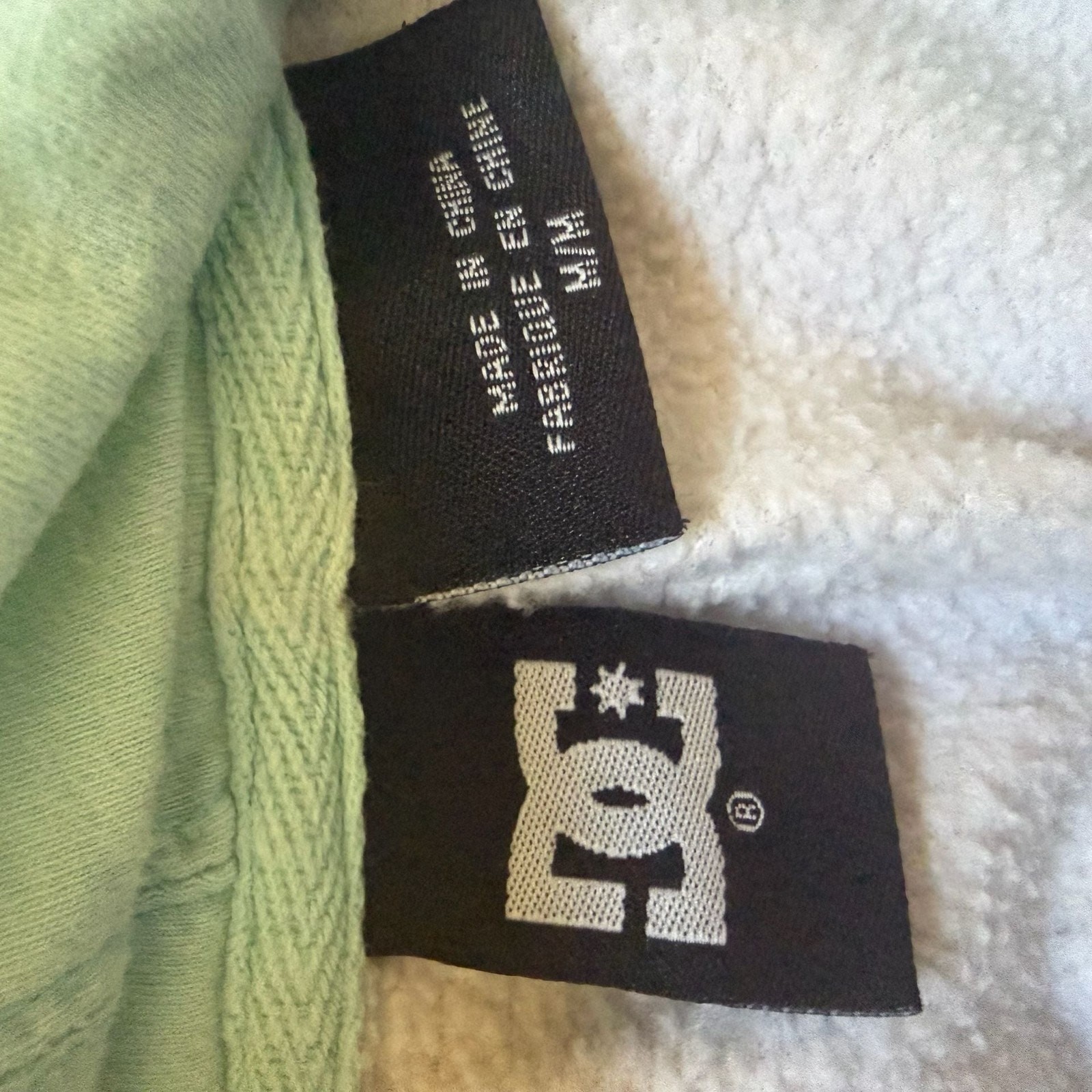 DC Shoes Women’s Pinstripe Logo Pullover Hoodie Sweatshirt White/Mint