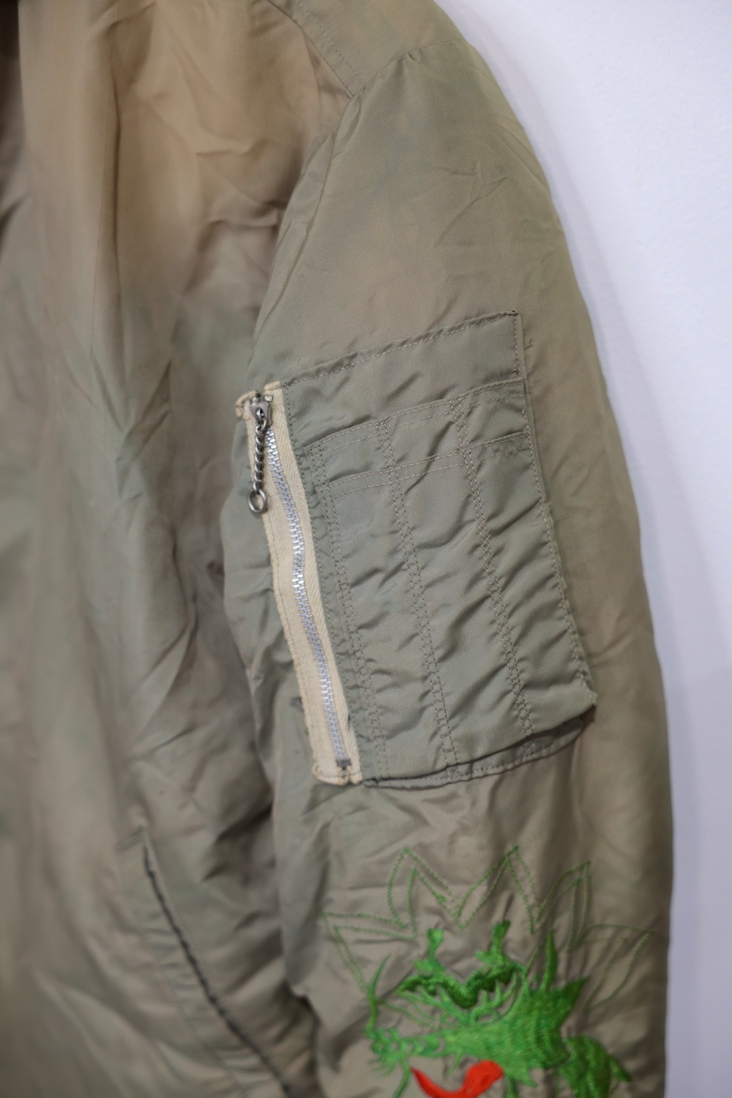 Vintage 1960s Korea War Souvenir Bomber Jacket Satin Size Medium Dragon Military