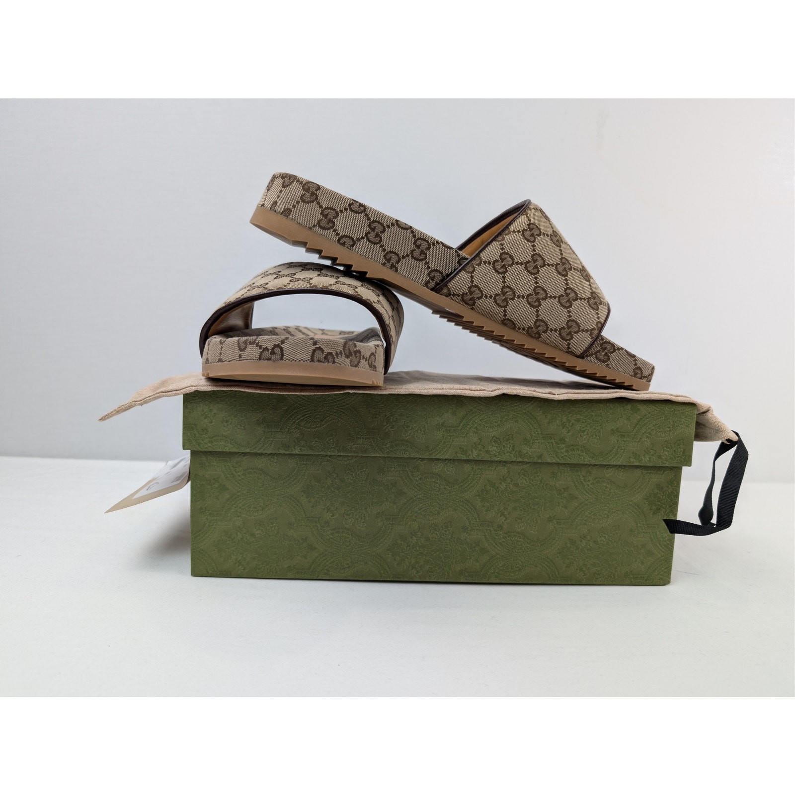 Gucci Sideline GG Canvas Slide Sandals Beige Ebony BNWB 13 Gucci – 13.5 US