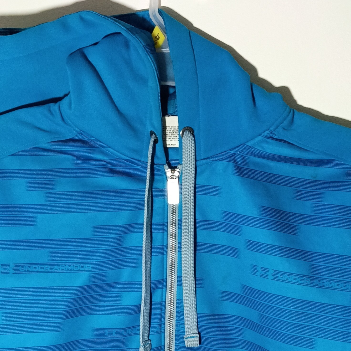 UNDER ARMOUR MENS LOOSE FIT BLUE STRIPE FULL ZIP HOODED JACKET SIZE LARGE