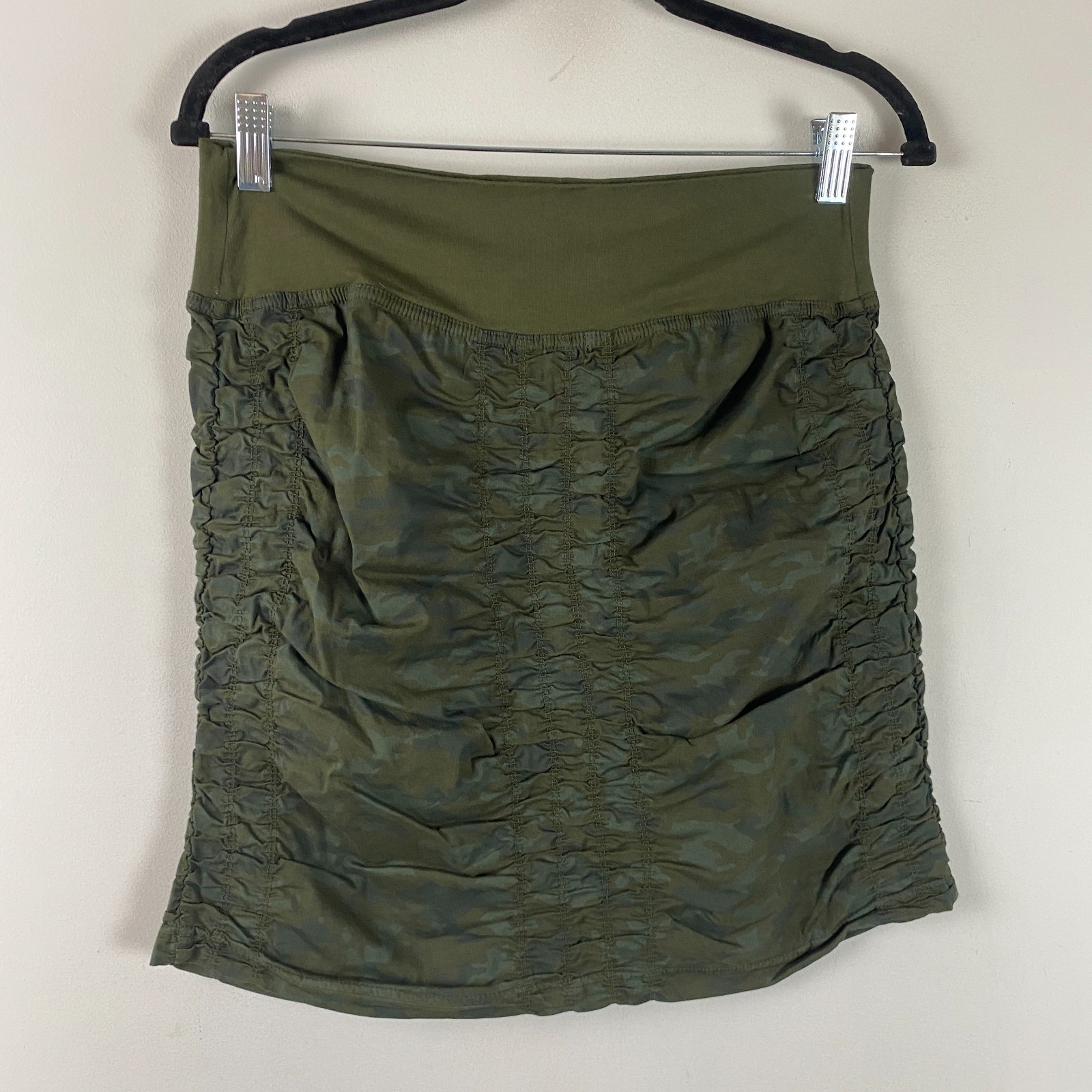 XCVI Wearables Trace Skirt Size Small Green Camo Pull On Ruched