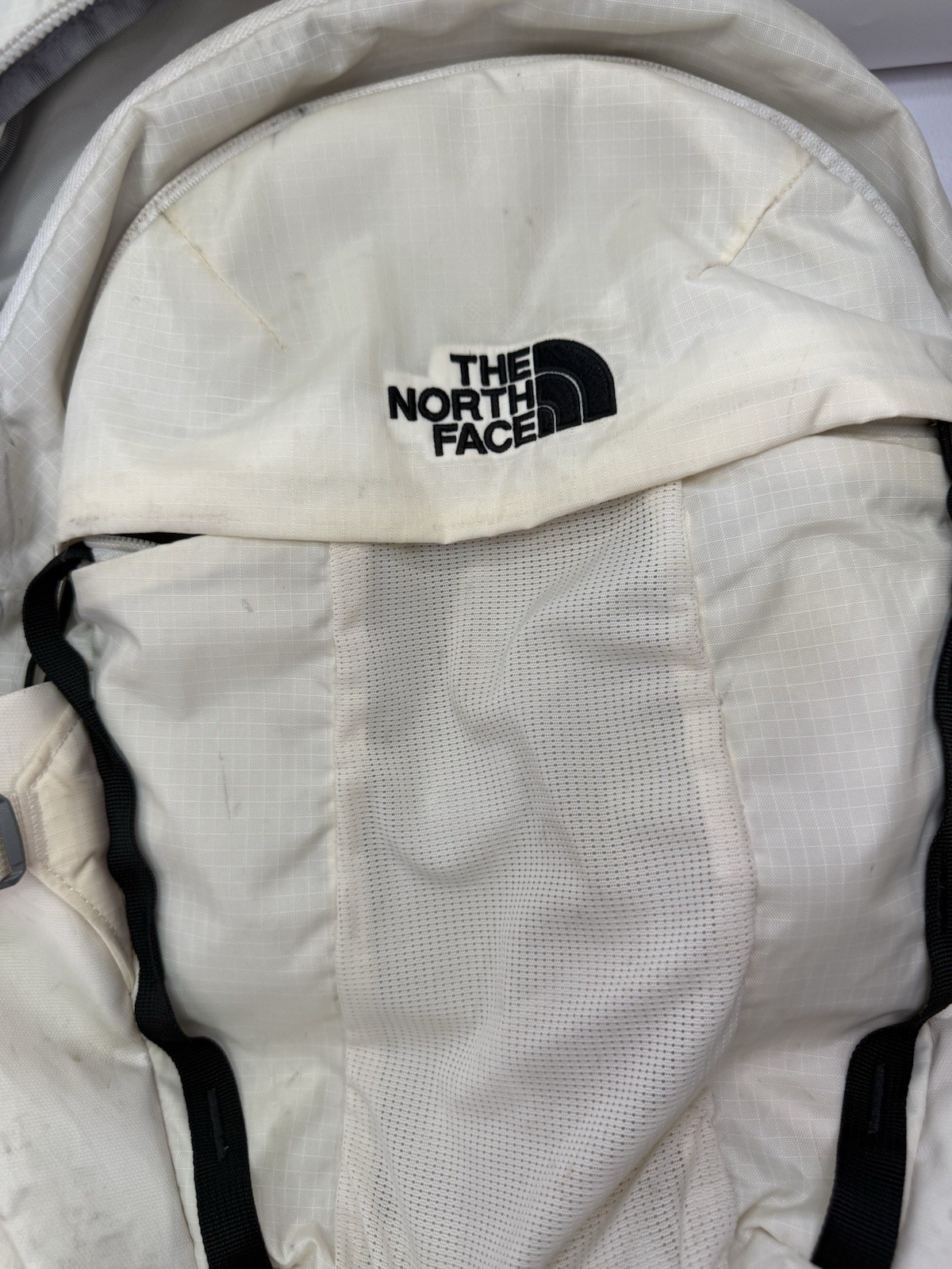 THE NORTH FACE Recon Large School Pack Backpack, Gardenia White