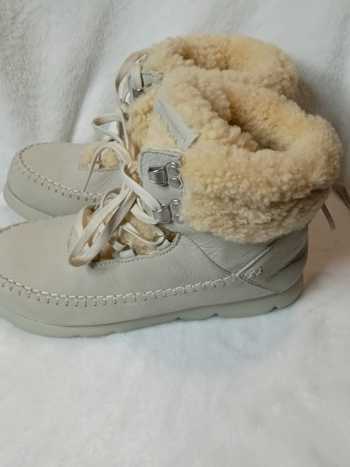 Manitobah Women’s Half Wrap Fur Suede Boots, Size 9, Gray