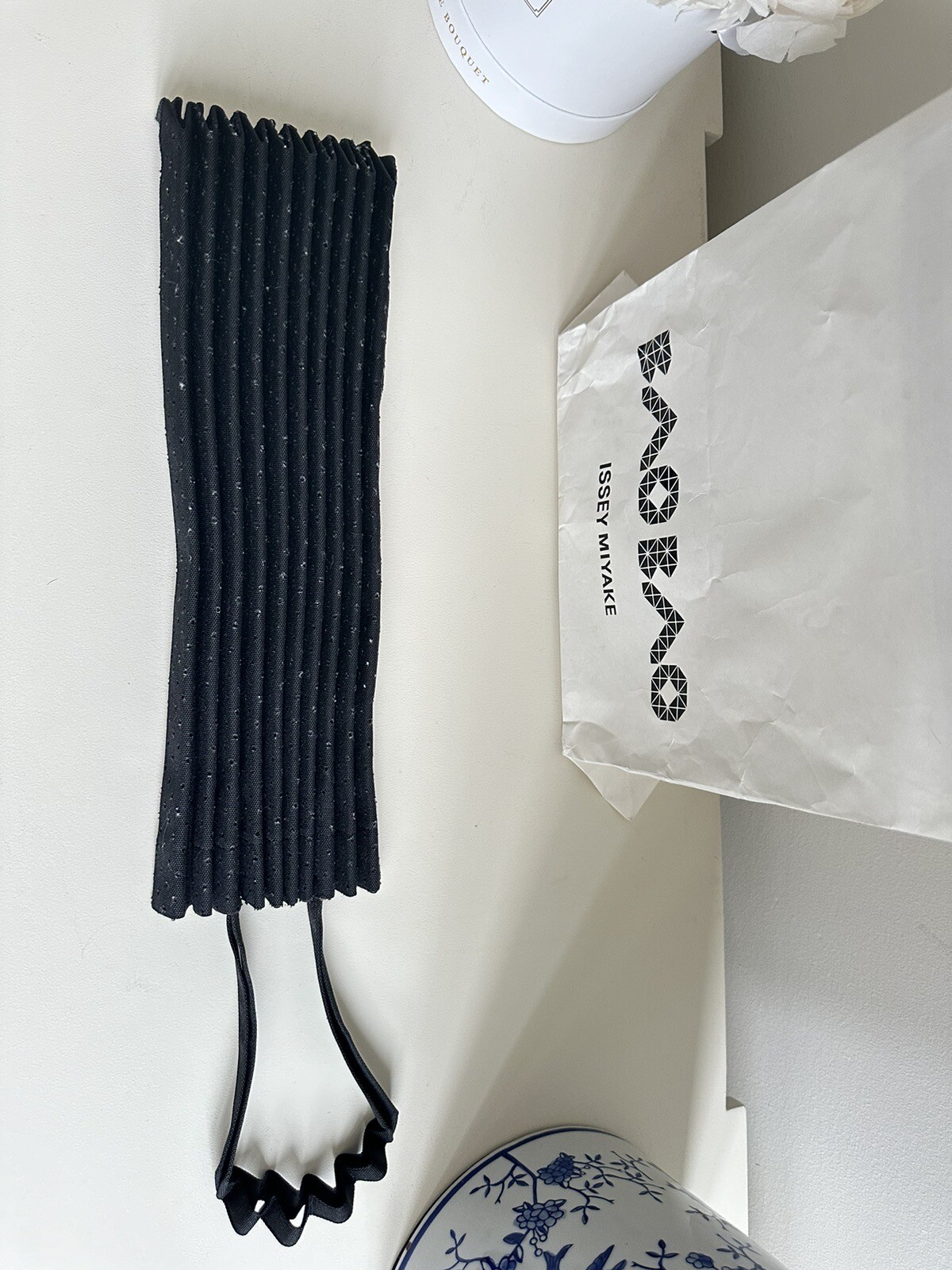100% Authentic me ISSEY MIYAKE Recycled Polyester Trunk Pleats Bag