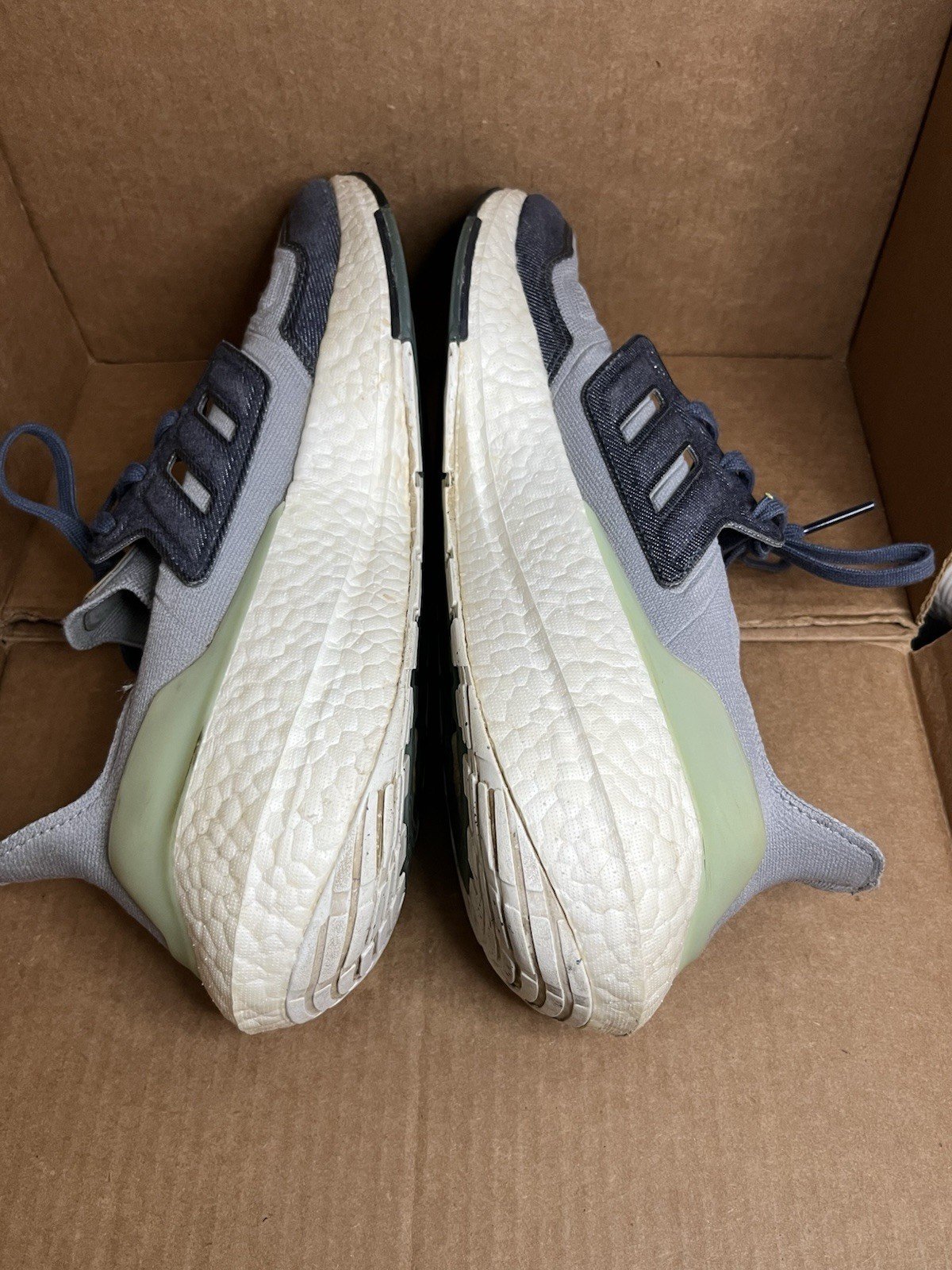 Adidas UltraBoost 22 Halo Silver/Shadow Navy/Linen Green GX9158 Men Size 9.5