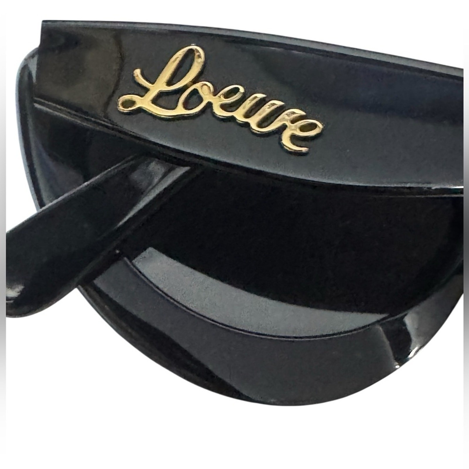 LOEWE Curvy Cat Eye Sunglasses Style #: LW40096I w/ BRANDED Case & Dustcloth EUC