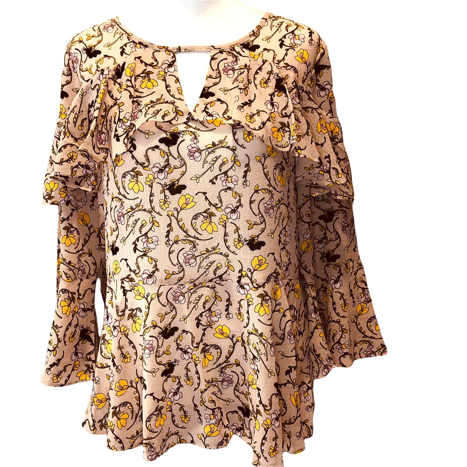 nwt cupcakes & cashmere Jessa Floral Rose Top size M Ruffle Collar Bell Sleeves