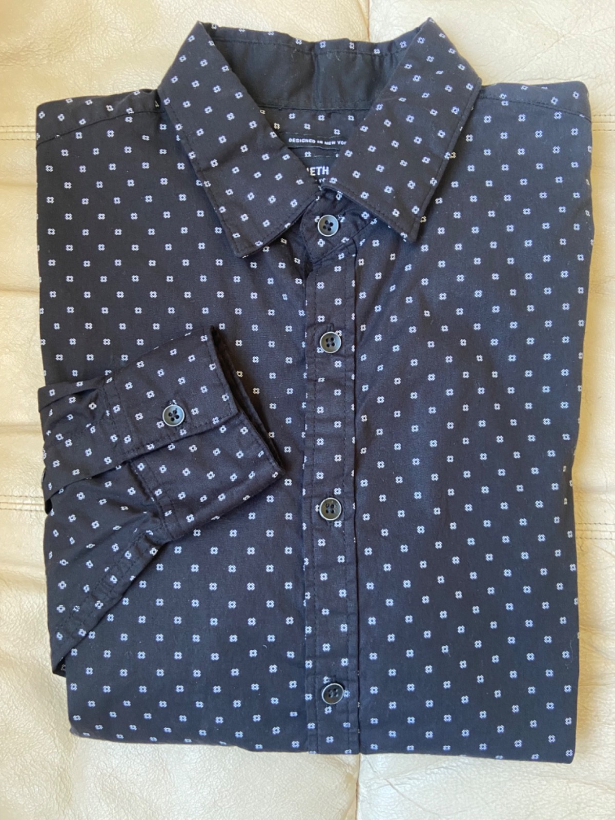 Kenneth Cole New York Dress Shirt Size Medium-New w/o Tags Black-Ships Same Day