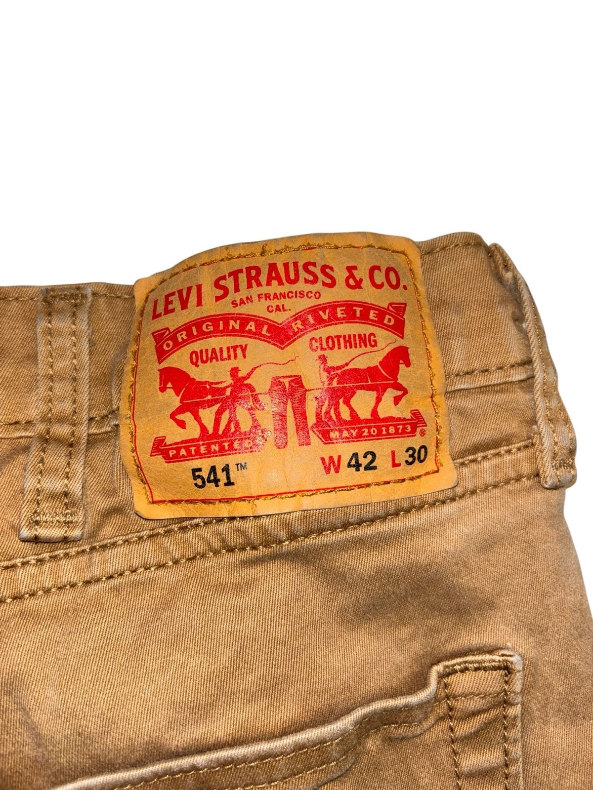 Levi’s 541 Athletic Taper Men’s 5-Pocket Tan Pants (W42 L30)
