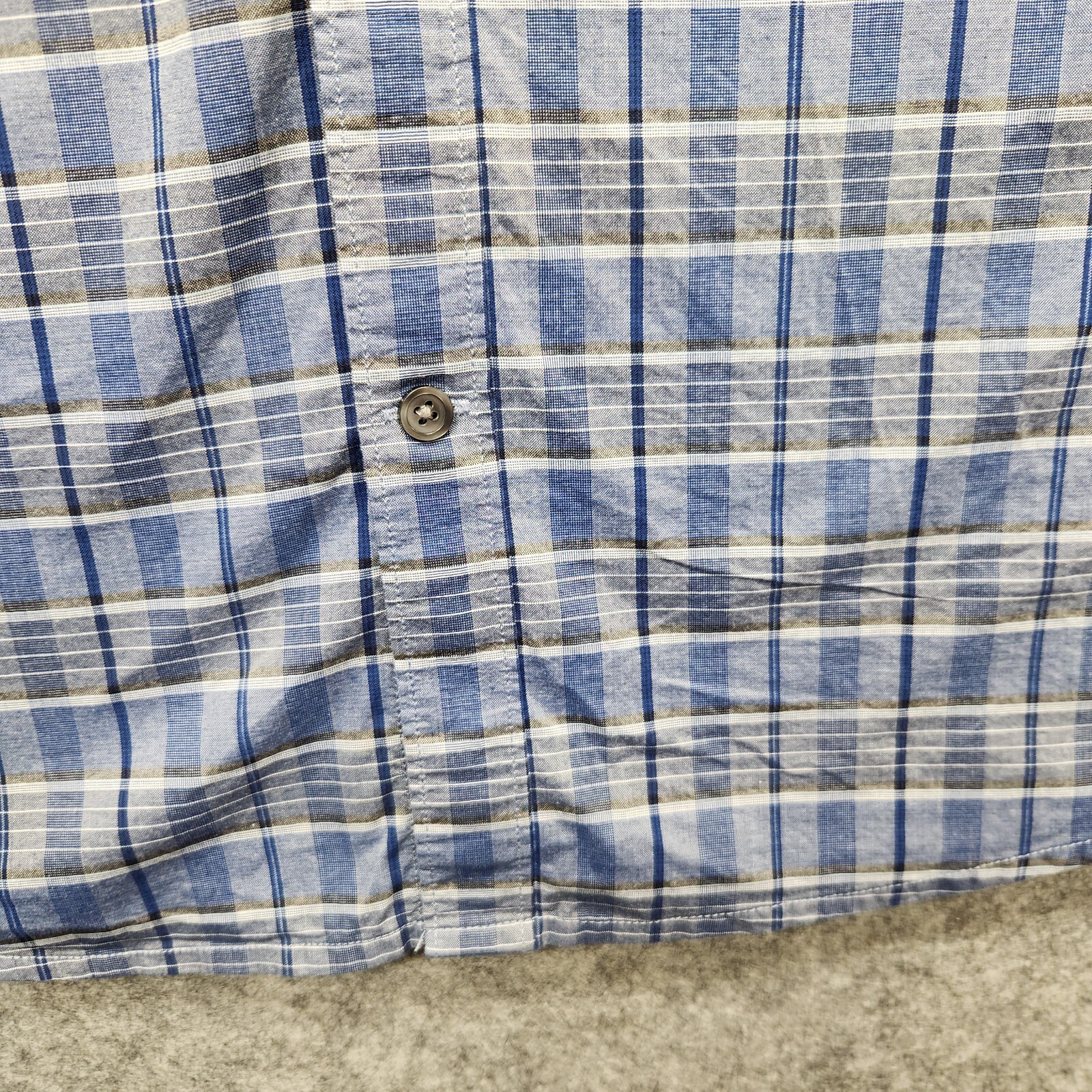 Claiborne Long Sleeve Stretch Size Large Blue,Gray and White Plaid Barrel Cuff