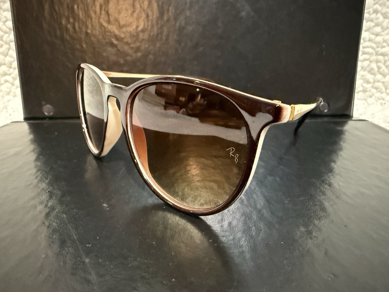 Ray Ban Erika Classic Brown Gradient Men’s Sunglasses – RB4171