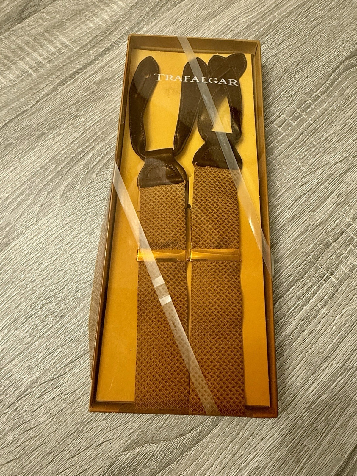 Trafalgar Stone Leather Button Suspenders Men’s Size 00 New In Box