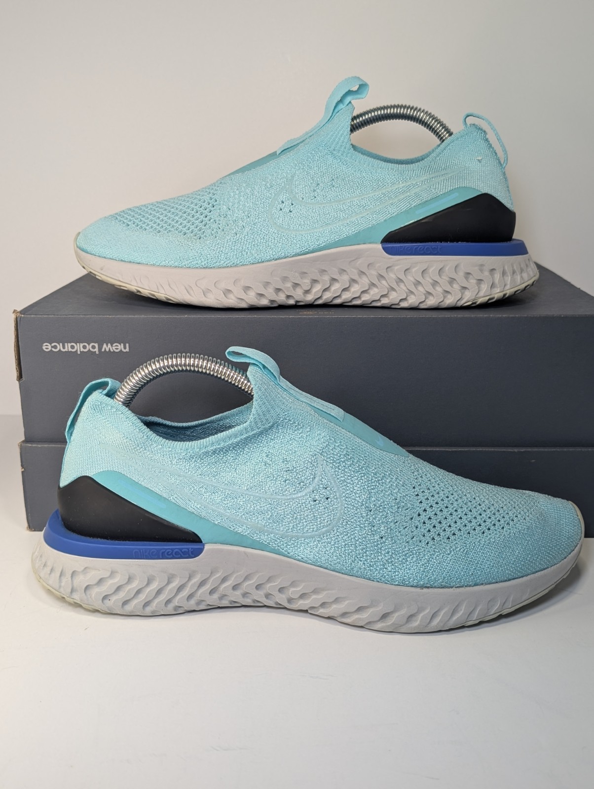Nike Epic Phantom React Flyknit Women’s Size 10 Hyper Turquoise Blue BV0415-300