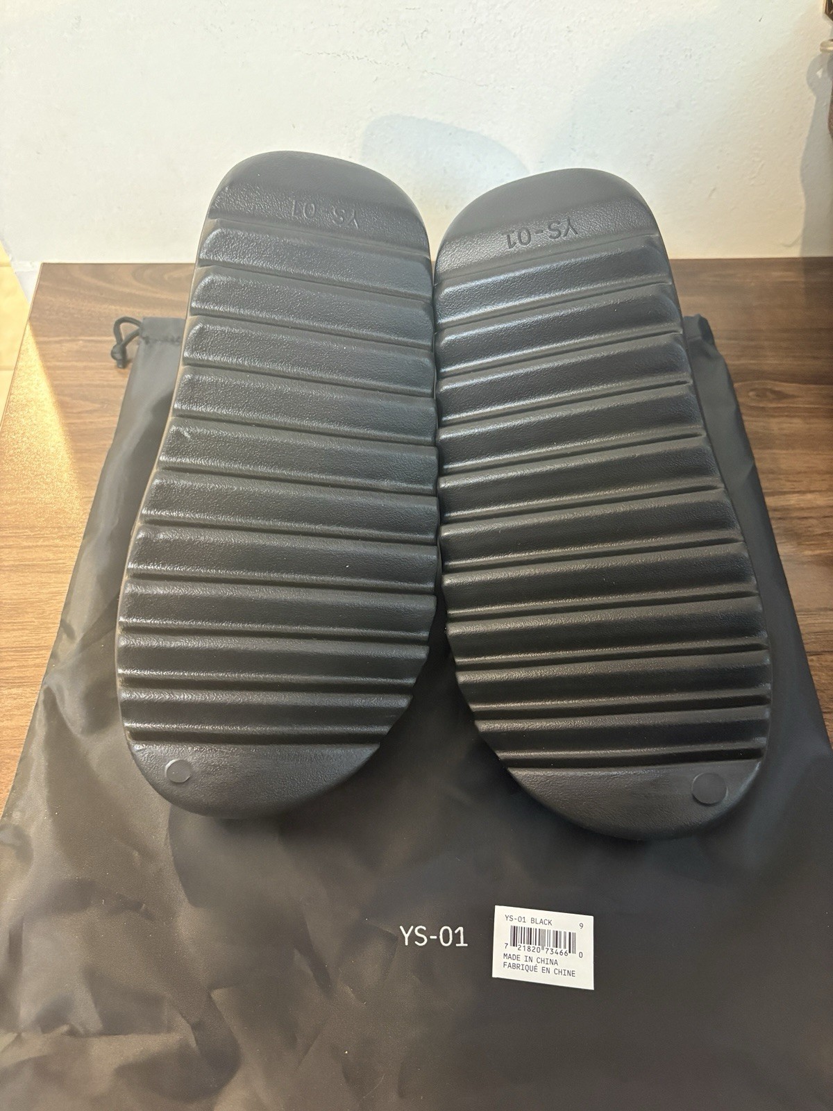 YEEZY SLIDE YZY YS-01 BLACK SIZE 9