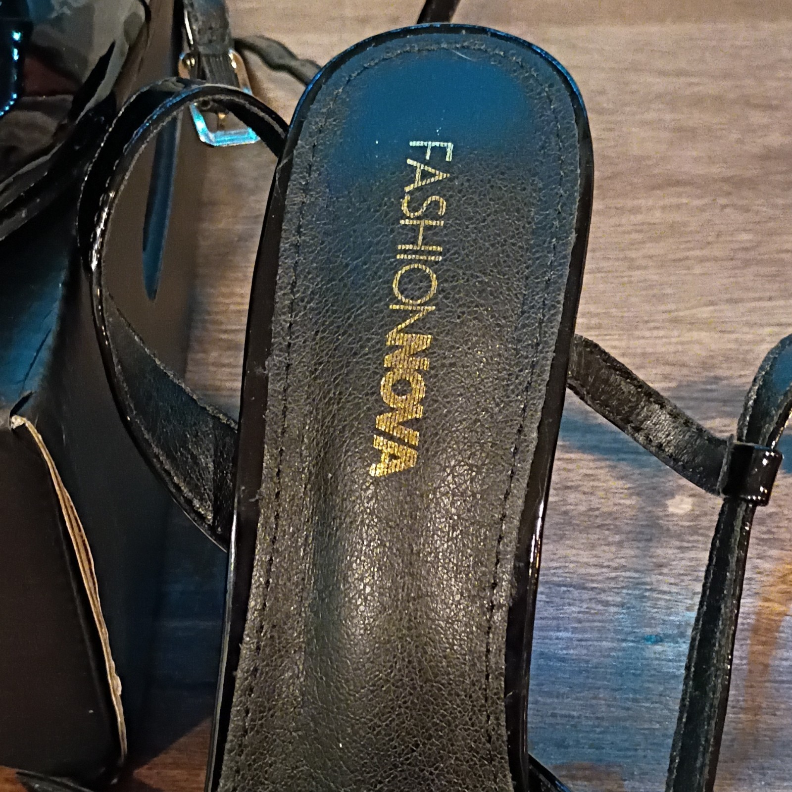 Fashion Nova Strappy Heels Black Split Toe Women’s Size 11 Man Made Materials