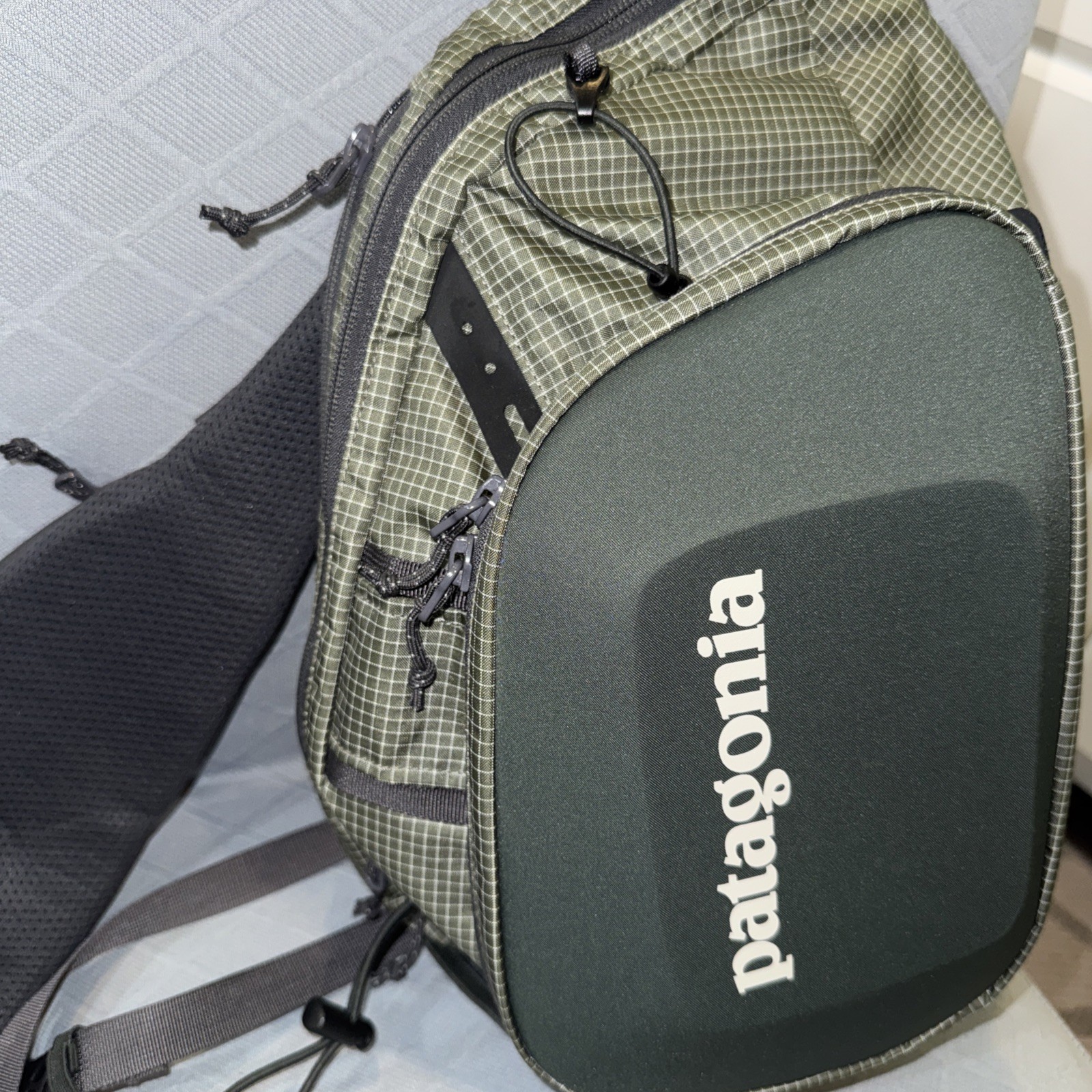 Patagonia Stealth Atom Sling 8L SP18 Discontinued Rare Fishing Bag Used
