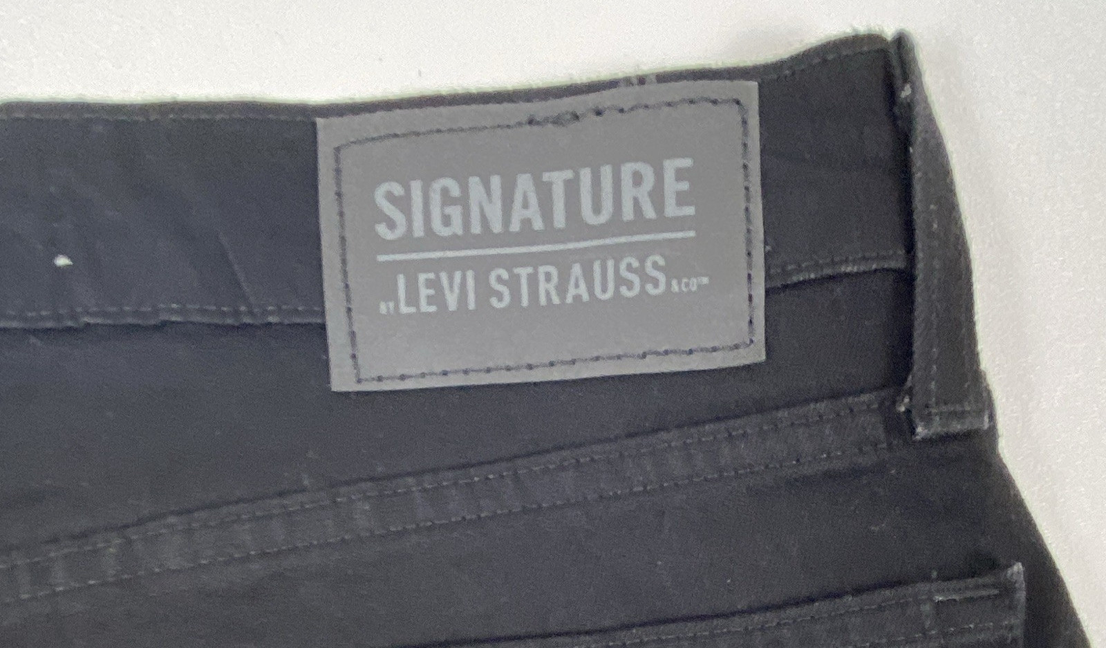 Signature by Levi Strauss & Co. Men’s Slim Fit Black Dark Wash Denim Jeans 32*32