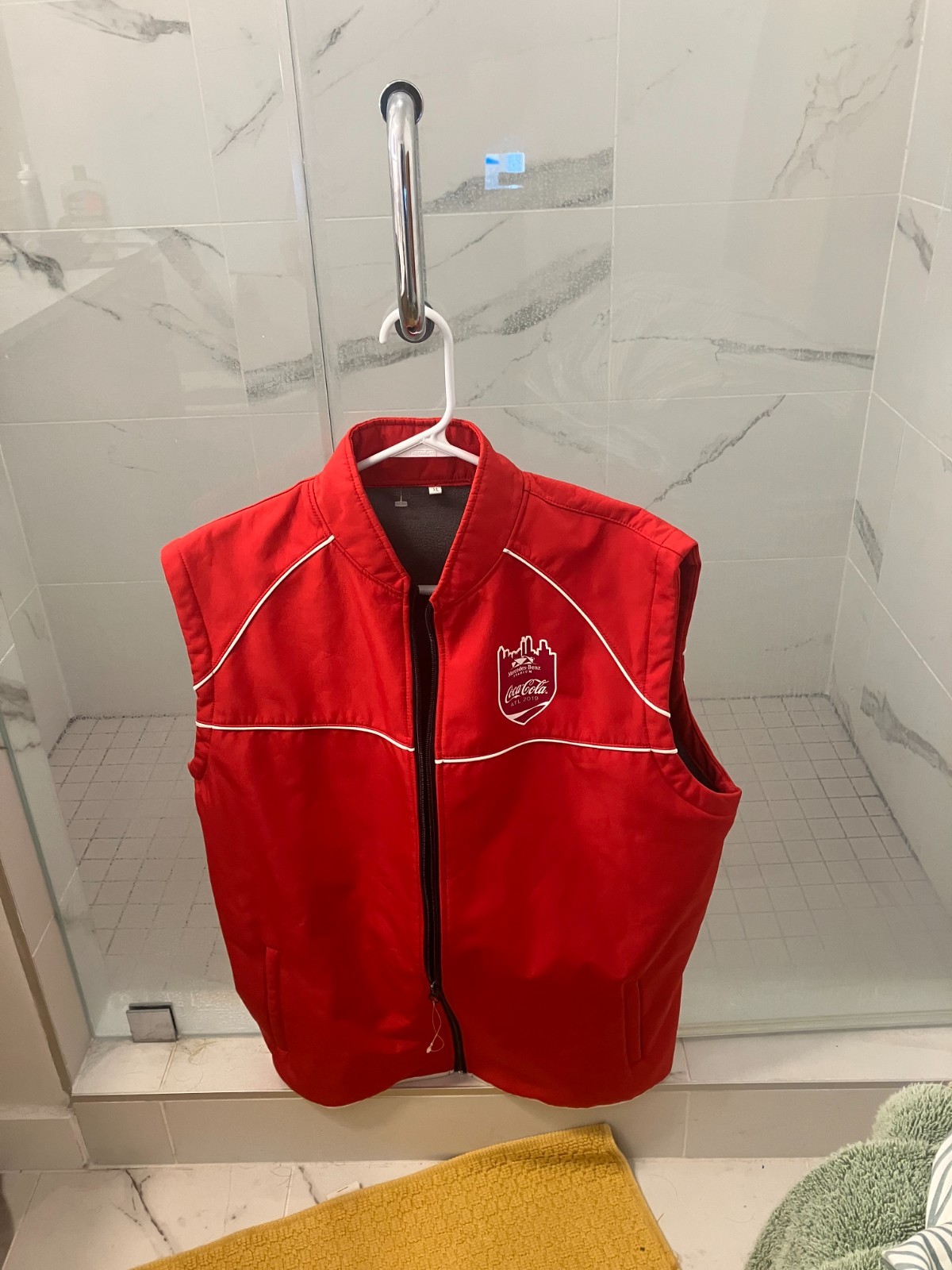 Mercedes Benz Coke Coca Cola red jacket full zip up Vest Mens Size adult XL
