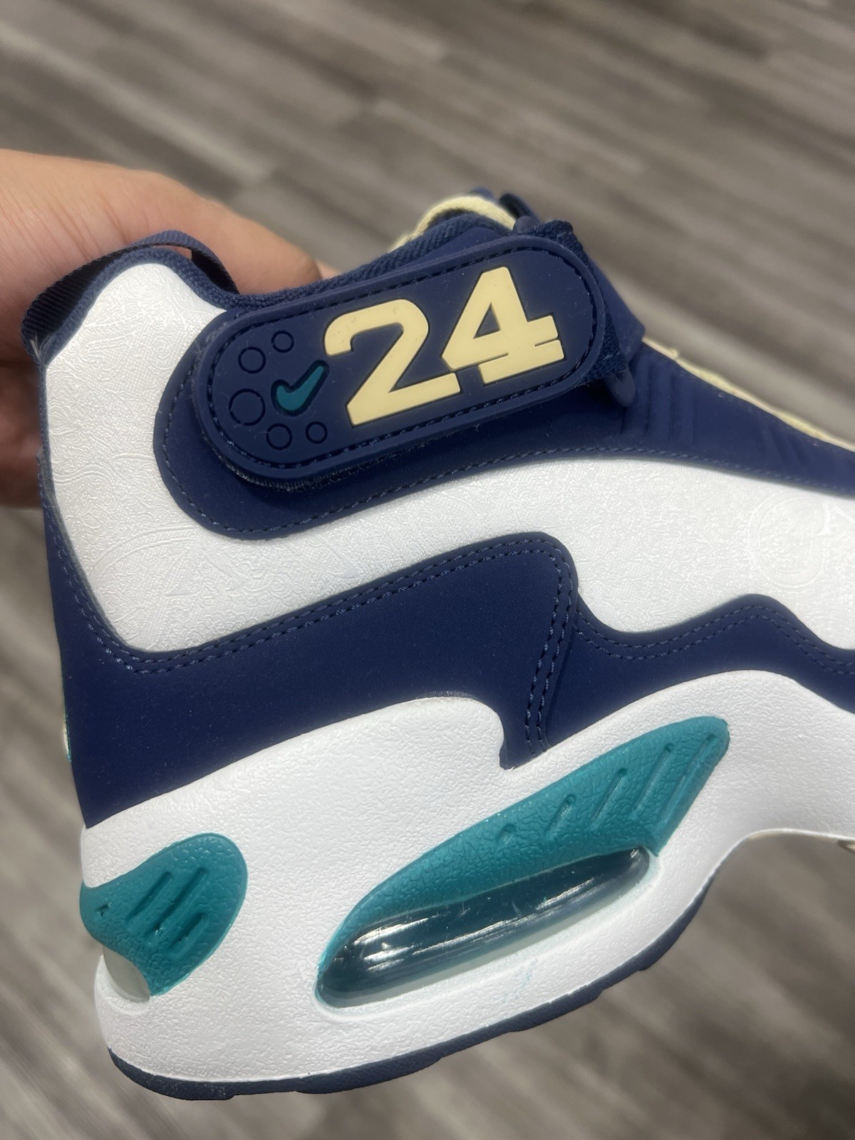 IV6299*410 Mens Nike Air Griffey Max 1 HBCU Swingman Classic