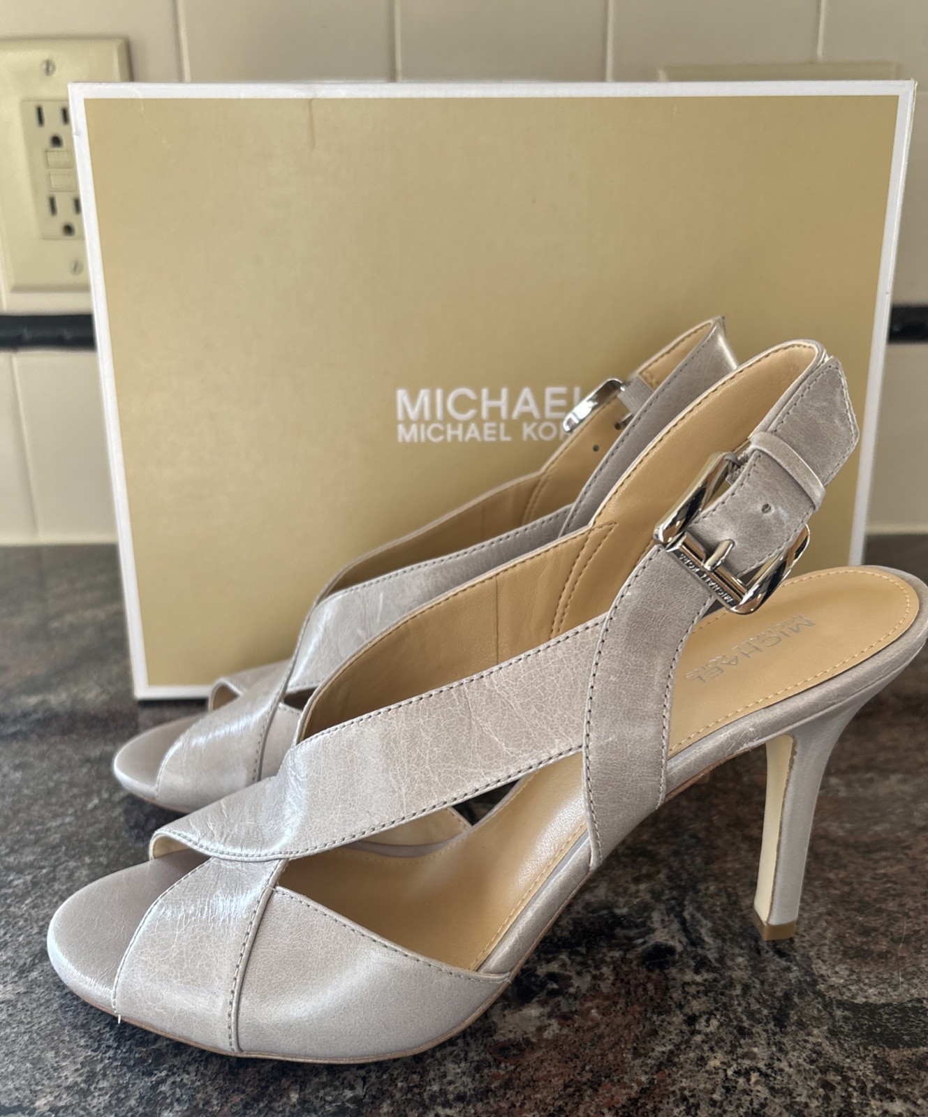 8.5 MICHAEL Michael Kors Becky Strappy Sandals Heels Pearl Grey Open Toe EXC