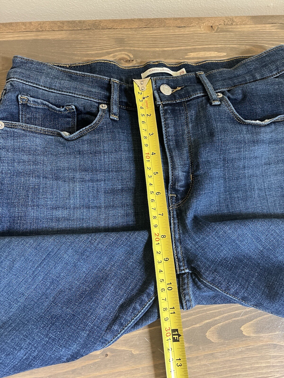 Levi’s Womens 29 Blue Medium Wash Mid Rise Classic Straight Leg Jeans