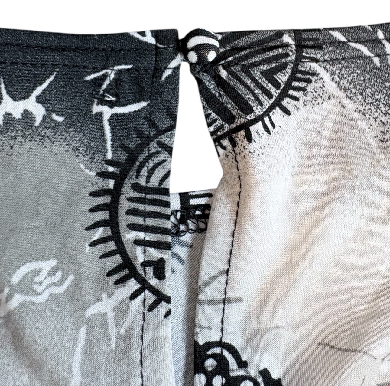 Nico LA Womens Dolman Batwing Top Size 8 Black White Boho Mandala Tie Waist NWT