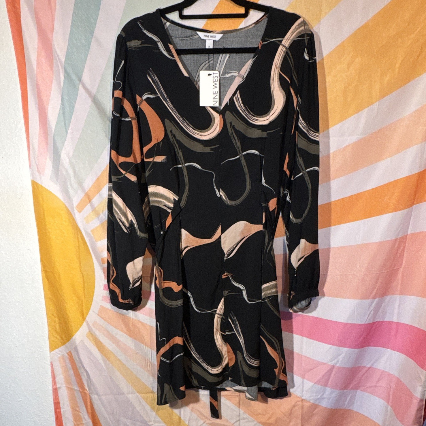 Nine West Women’s XL Black Abstract Swirl V-Neck Long Sleeve Tie Dress