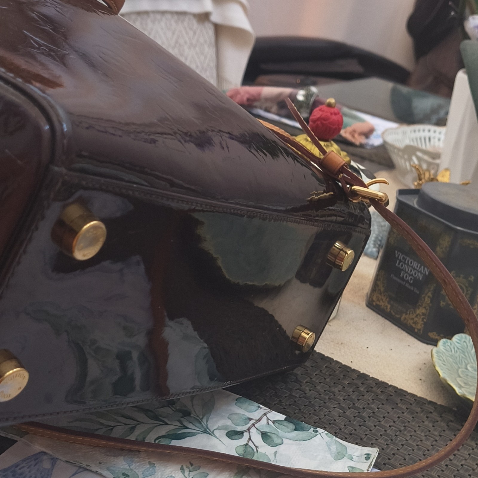 Louis Vuitton Monogram Vernis Tote Bag Brown/Burgundy Zip Gold Hardware Strap