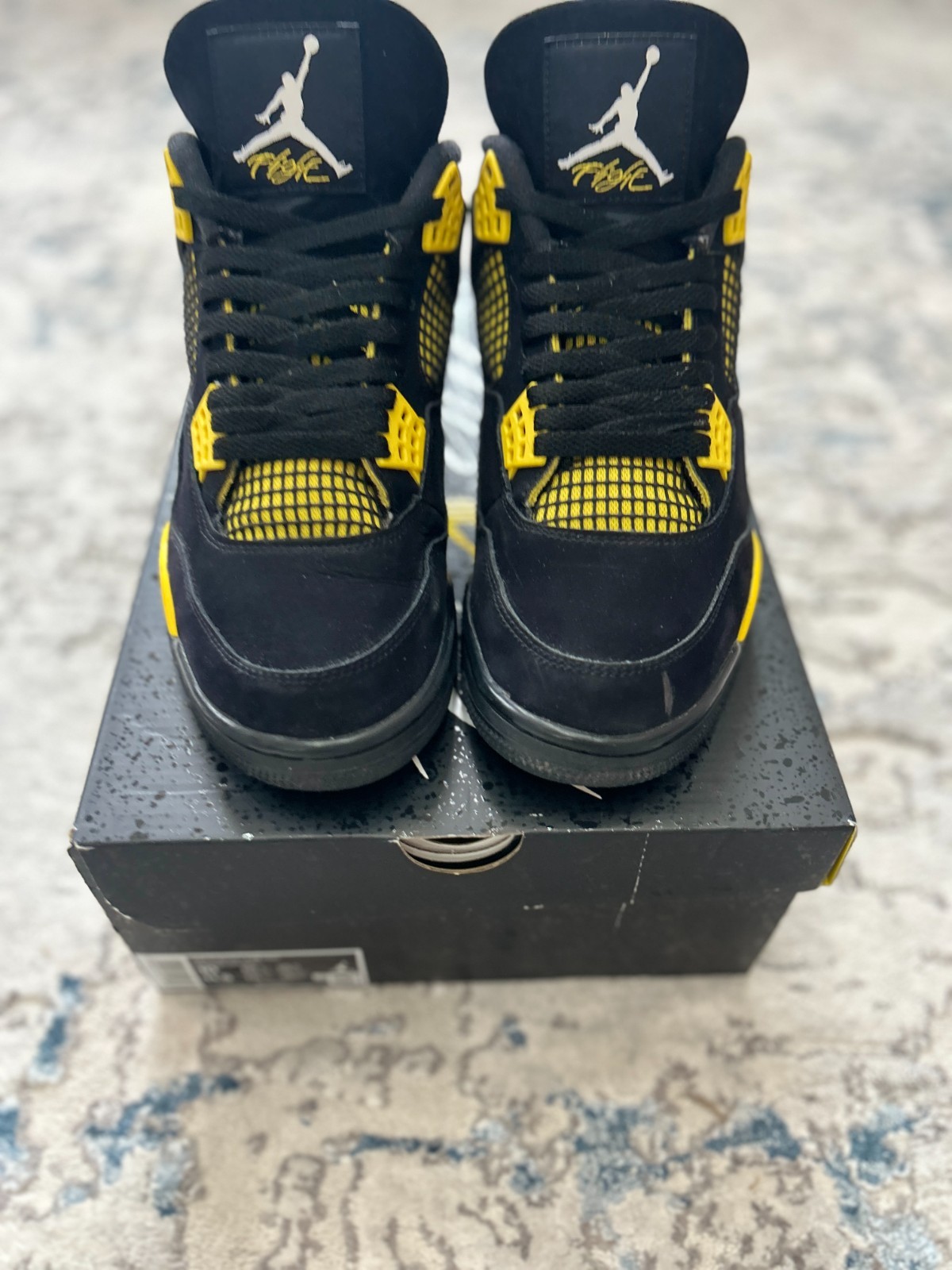Size 10 – Air Jordan 4 Retro Thunder Original Box 2023 Good Condition