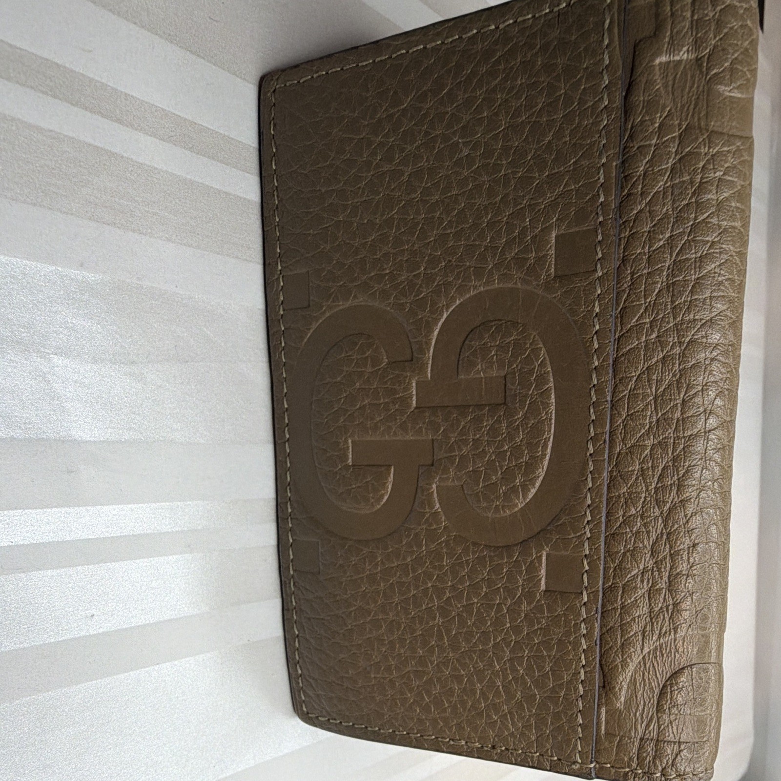 Gucci Men’s Brown Logo Bifold Wallet w/ Credit Card Feature Made in Italy