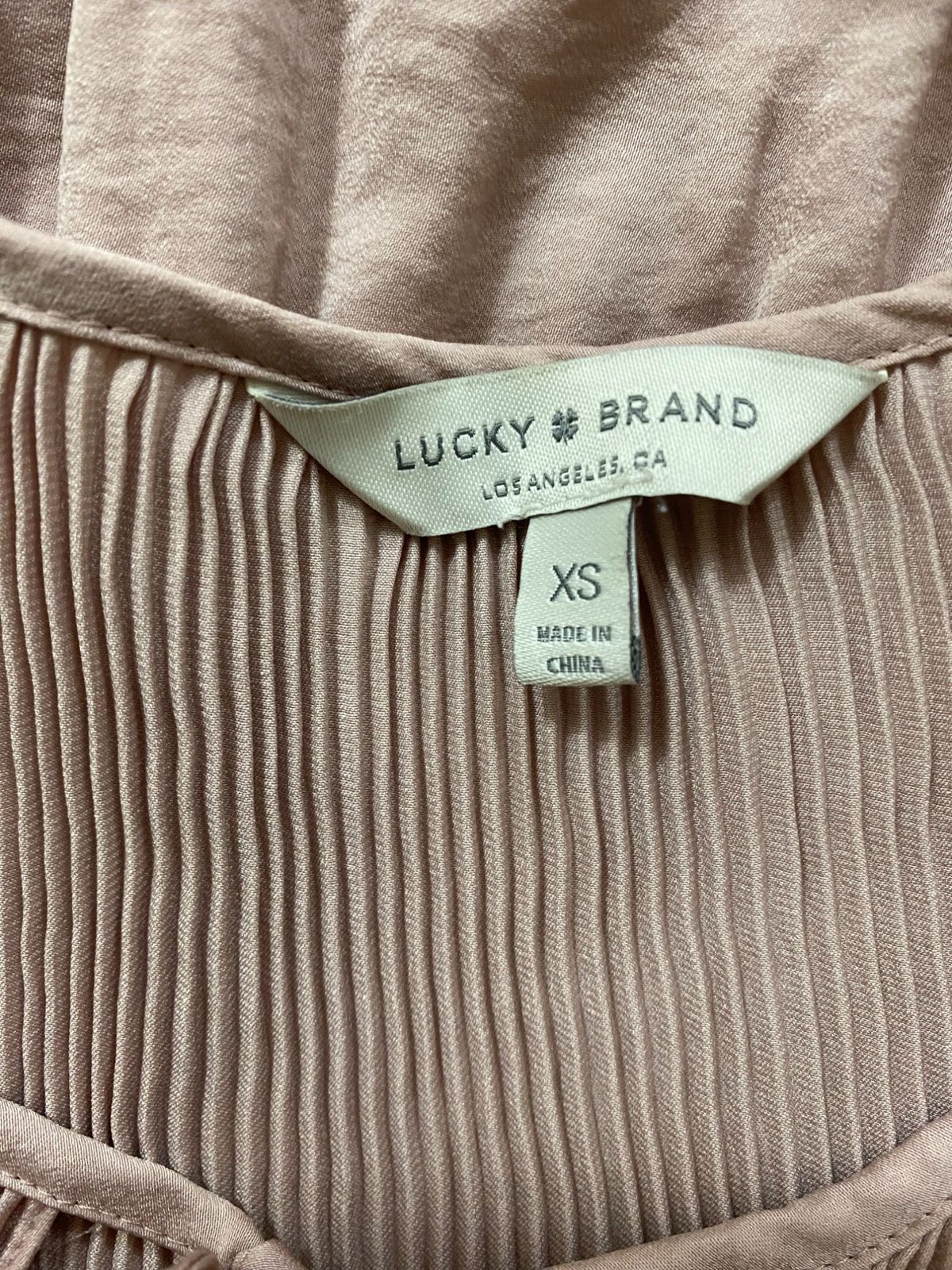 Lucky Brand Romantic Boho Blouse Womens XS Pink Pleated Satin Soft Balletcore