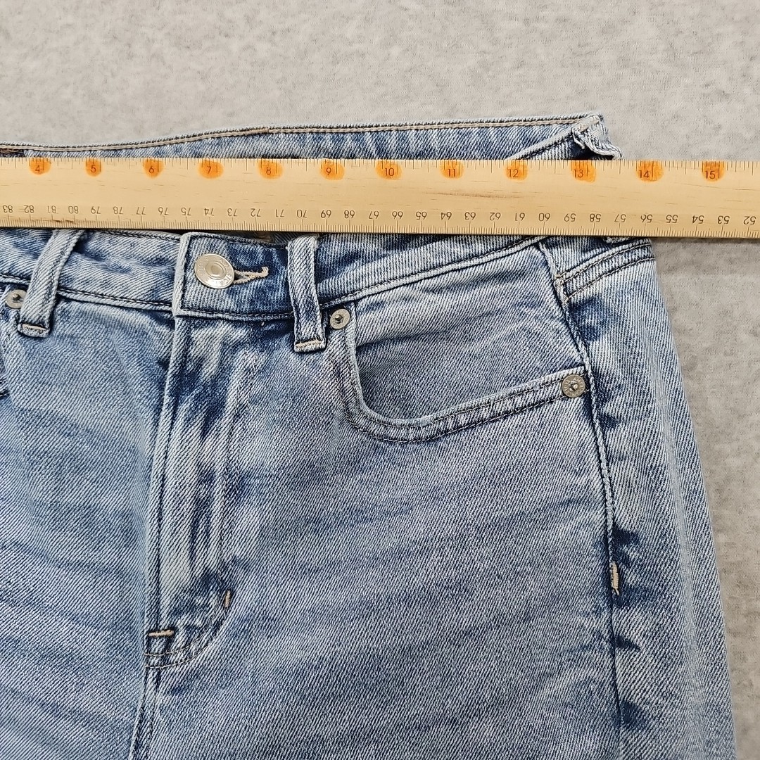 American Eagle Jeans Women’s Sz 4 Blue Strigid Mom High Rise Straight Light Wash
