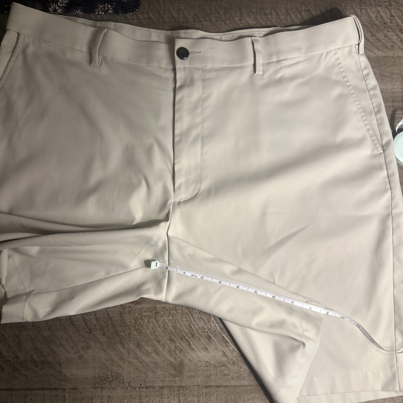 Savane Men’s Shorts Tan Size 40 Flat Front