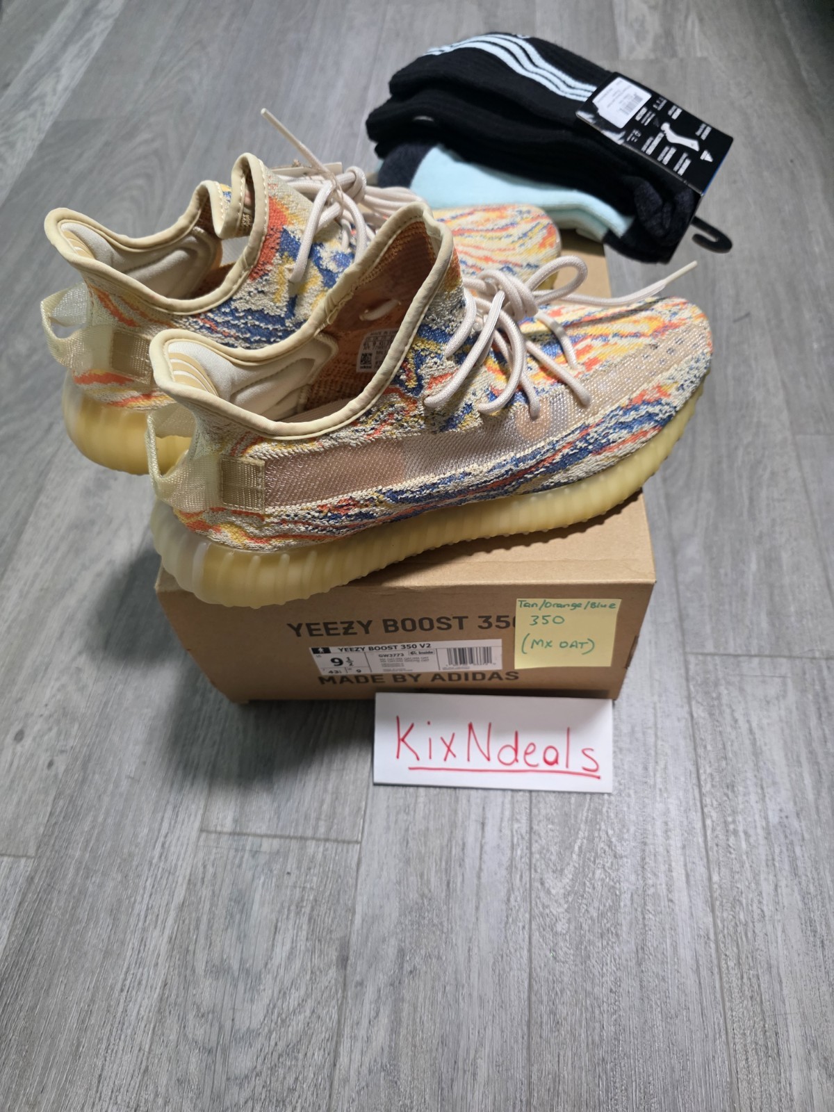 Authentic NIB adidas Yeezy Boost 350 V2 Low MX Oat GW3773 sz 9.5 PLUS FREE GIFT