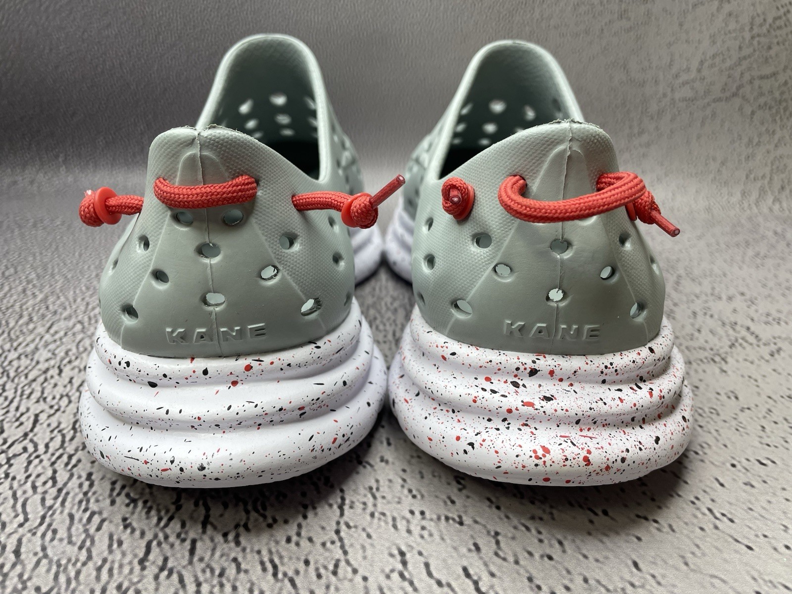 Kane Revive Shoes Grey White Speckle Vented Rubber Sneakers Size US M 10 W 12