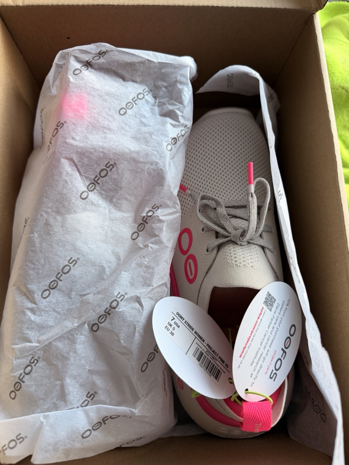 **OOFOS Women’s Limited Edition 2025 OOmy Stride – Project Pink – Size 7.5