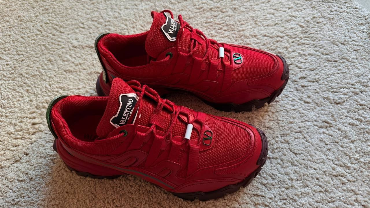 Valentino Garavani Climbers Red Skull Sneakers EU 43 Made In Italy Rare