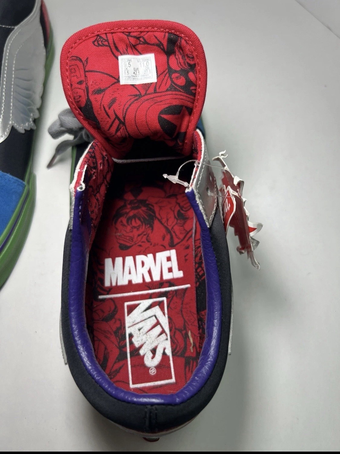 Vans x Marvel Old Skool “Avengers” Captain America Low Top Lace-Up Sneakers