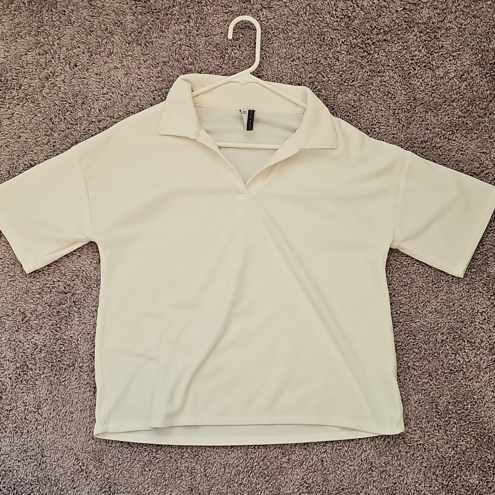 jaclyn intimates white solid knit polo collared short sleeve stretch top L