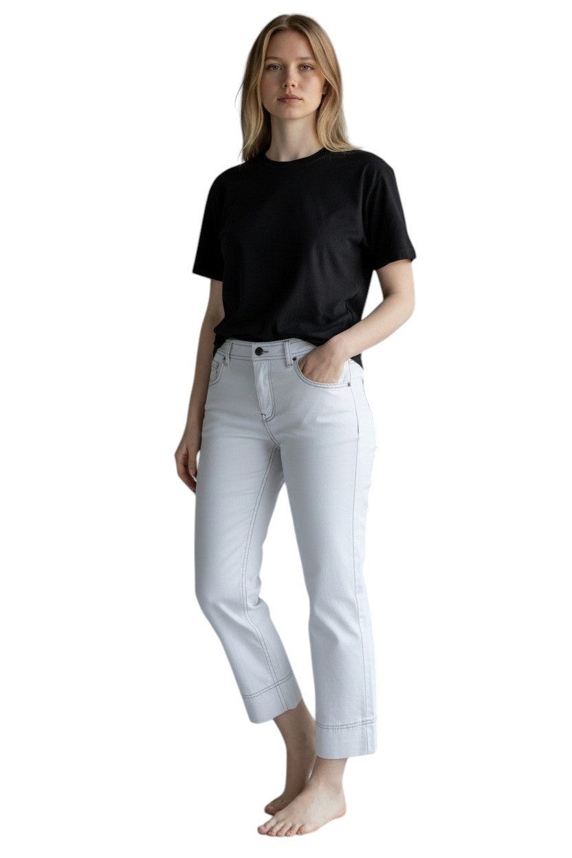 Chico’s Zenergy Size 1 Reg. 8/10 White Cropped Pants 5 Pockets 24 inch inseam