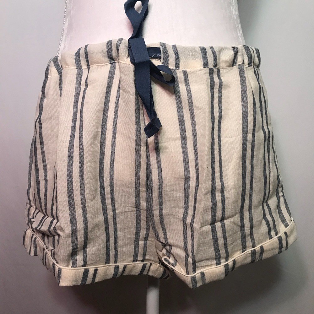 NWT Solid & Striped Tracy Short Sheer Size Medium