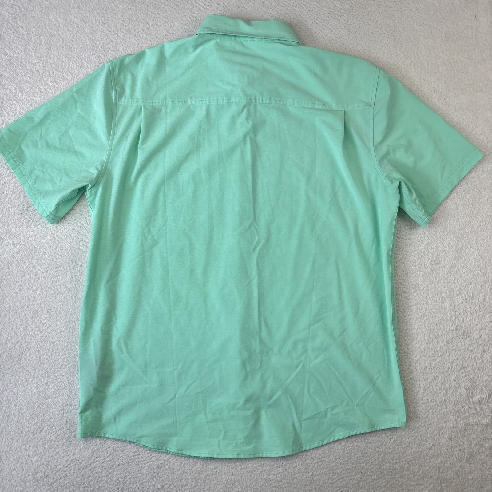 HUK Kona Button-Down Shirt Large Green Short Sleeve Lightweight Stretch Fishing